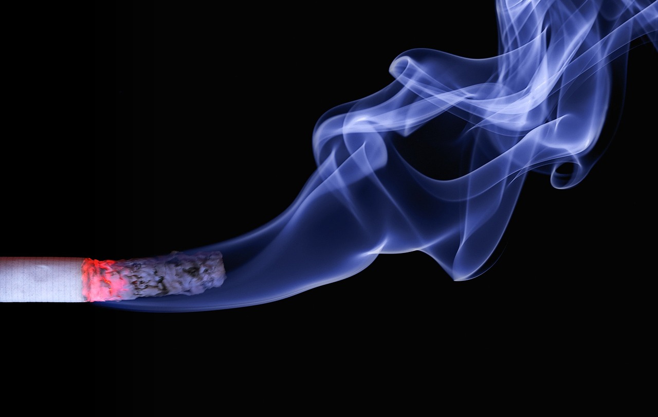Ar trebui sa treci de la o tigara electronica de unica folosinta la una reincarcabila? 